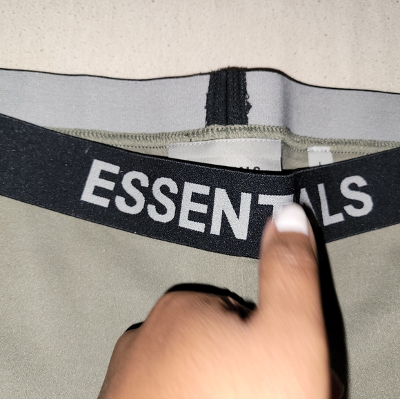 Essential fear of god biker shorts - Picture 4 of 5